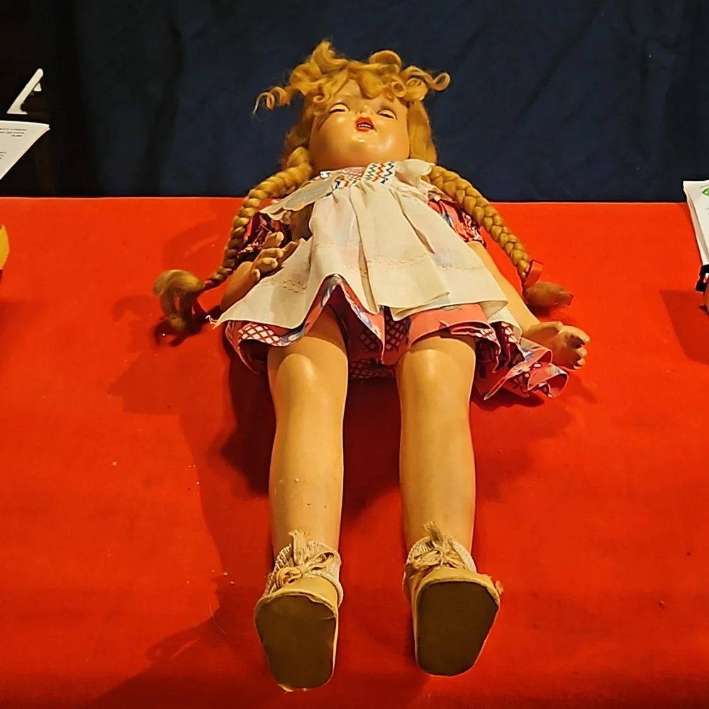 20" Antique Horsman Composition Art Doll - Picture 8 of 12